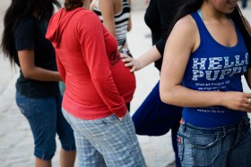 Małoletnie ciąże, to w villach standard. Wiele dziewcząt rodzi dzieci, zanim jeszcze same wejdą w pełnoletność.