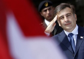 Czy Saakaszwili nieodpowiedzialnie wpakował Gruzinów w nikomu niepotrzebną wojnę? Na fot. tegoroczne obchody 20. rocznicy niepodległości.