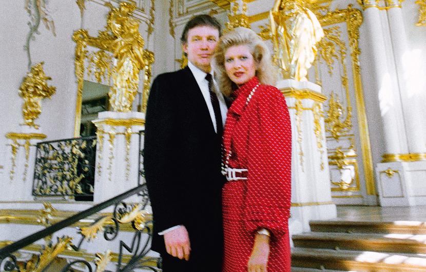 Donald Trump z ówczesną żoną Ivaną w leningradzkim Ermitażu w 1987 roku.