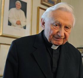 Ksiądz Georg Ratzinger, wieloletni dyrektor chóru katedralnego w Ratyzbonie