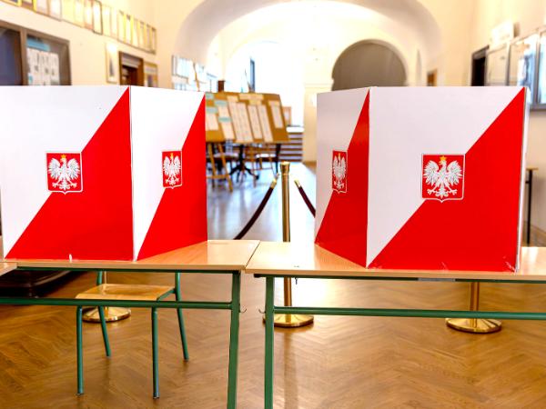 Każdy z kandydatów musi przekonać do siebie ok. 4 mln wyborców, którzy z jakichś powodów nie głosowali na nich w pierwszej rundzie.