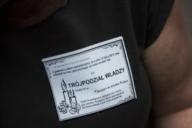 Inwencja rządzących w ułatwianiu sobie życia pozakonstytucyjnymi drogami na skróty nie ma granic, a nam coraz częściej brakuje słów.