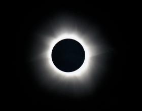 Całkowite zaćmienie Słońca w Palm Cove w Australii, 14 listopada 2012 r.