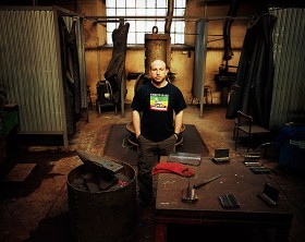 Łukasz Kasprzyk, Fabryka Drutu, GliwiceOdpowiada za program artystyczny poprzemysłowej przestrzeni w 'Fabryce Drutu'. Zwieńczeniem jego wysiłków jest odbywający się co roku dwudniowy festiwal 'Halo!gen', prezentujący młodą sztukę, kino, muzykę.