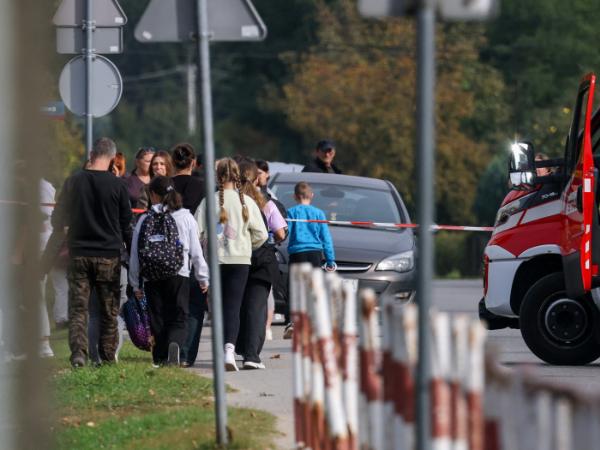 Szkoła podstawowa w Leszczydole-Nowinach, gdzie doszło do drugiego w ciągu ostatnich dni ataku nastoletniego nożownika. 8 października 2026 r.