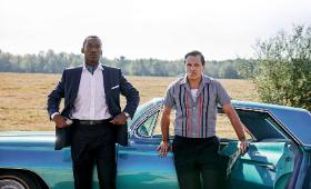 Mahershala Ali z Viggo Mortensenem w roli Tony’ego Vallelongi, szofera i ochroniarza.