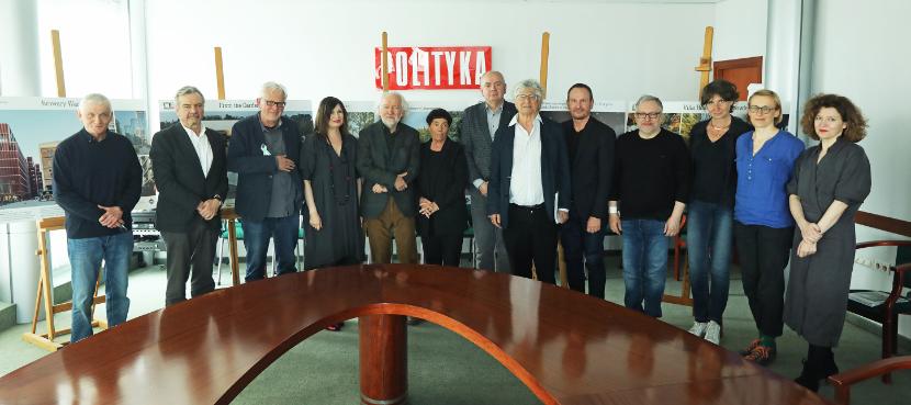 Jurorzy Nagrody Architektonicznej POLITYKI podczas posiedzenia jury w siedzibie redakcji
