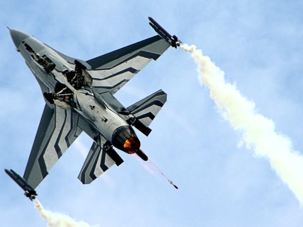 F-16 nie zdołał strącić rosyjskiego drona