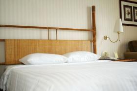 Można zarezerwować całkiem zwyczajny dom, mieszkanie, pokój, łóżko albo tylko kawałek podłogi. W sumie do wyboru koło miliona prywatnych przestrzeni w ponad 190 krajach na świecie.