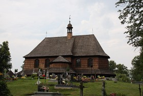 Czarnowąsy koło Opola, kościół św. Anny, spłonął doszczętnie w sierpniu 2005 r., niedawno odbudowany. Wieś leży na Via Regia św. Jakuba