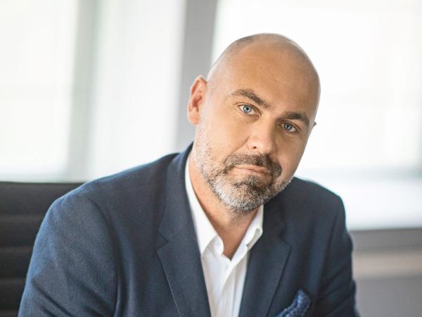 Rafał Kula: absolwent AGH, prezes i współzałożyciel NOHO Investment, członek zarządów wielu firm inwestycyjnych