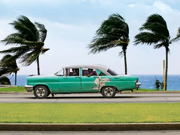 Brakuje nie tylko ropy, ale także żywności i lekarstw.