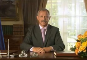 Marek Kondrat. Niezwykle lojalny współpracownik ING Banku Śląskiego. Parodia orędzia zrobiła furorę nie tylko w Internecie.